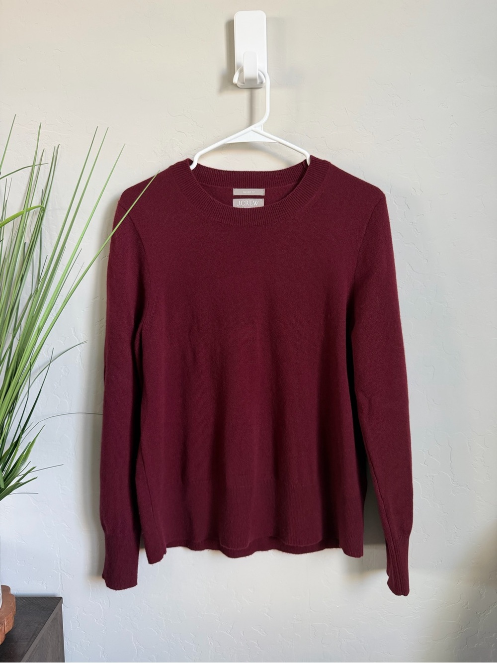 J.Crew 100% Cashmere Crewneck Sweater Burgundy Wine Classic Fit Medium-Repair